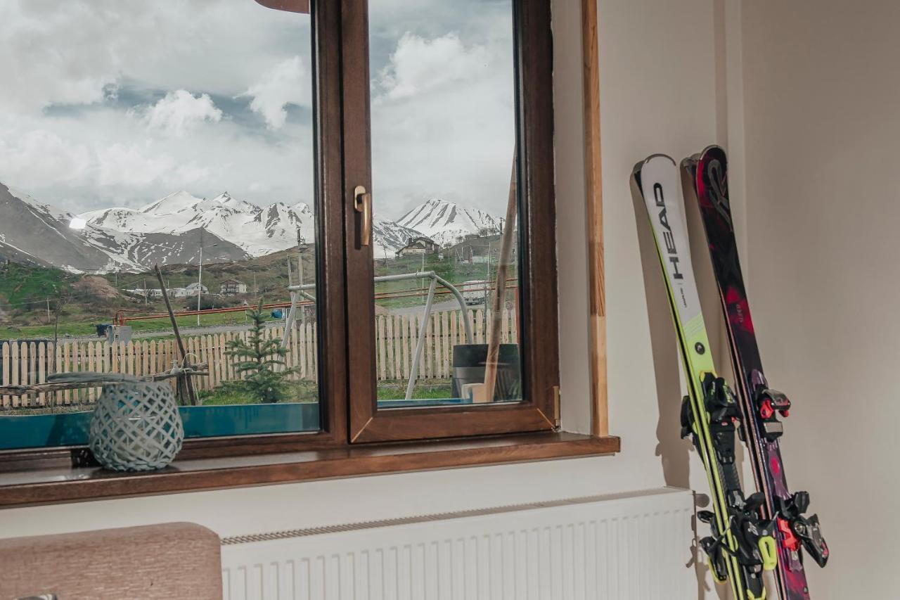 Ski House Bluebird Gudauri Esterno foto