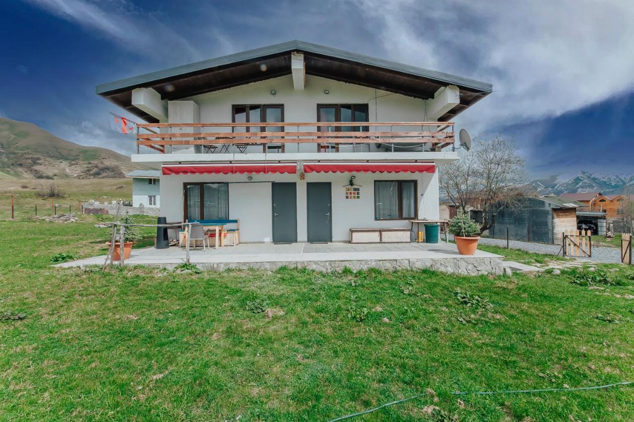 Ski House Bluebird Gudauri Esterno foto