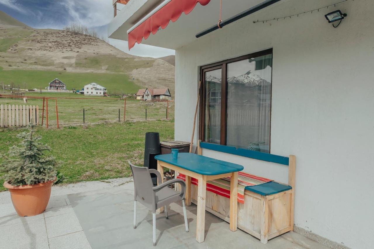 Ski House Bluebird Gudauri Esterno foto